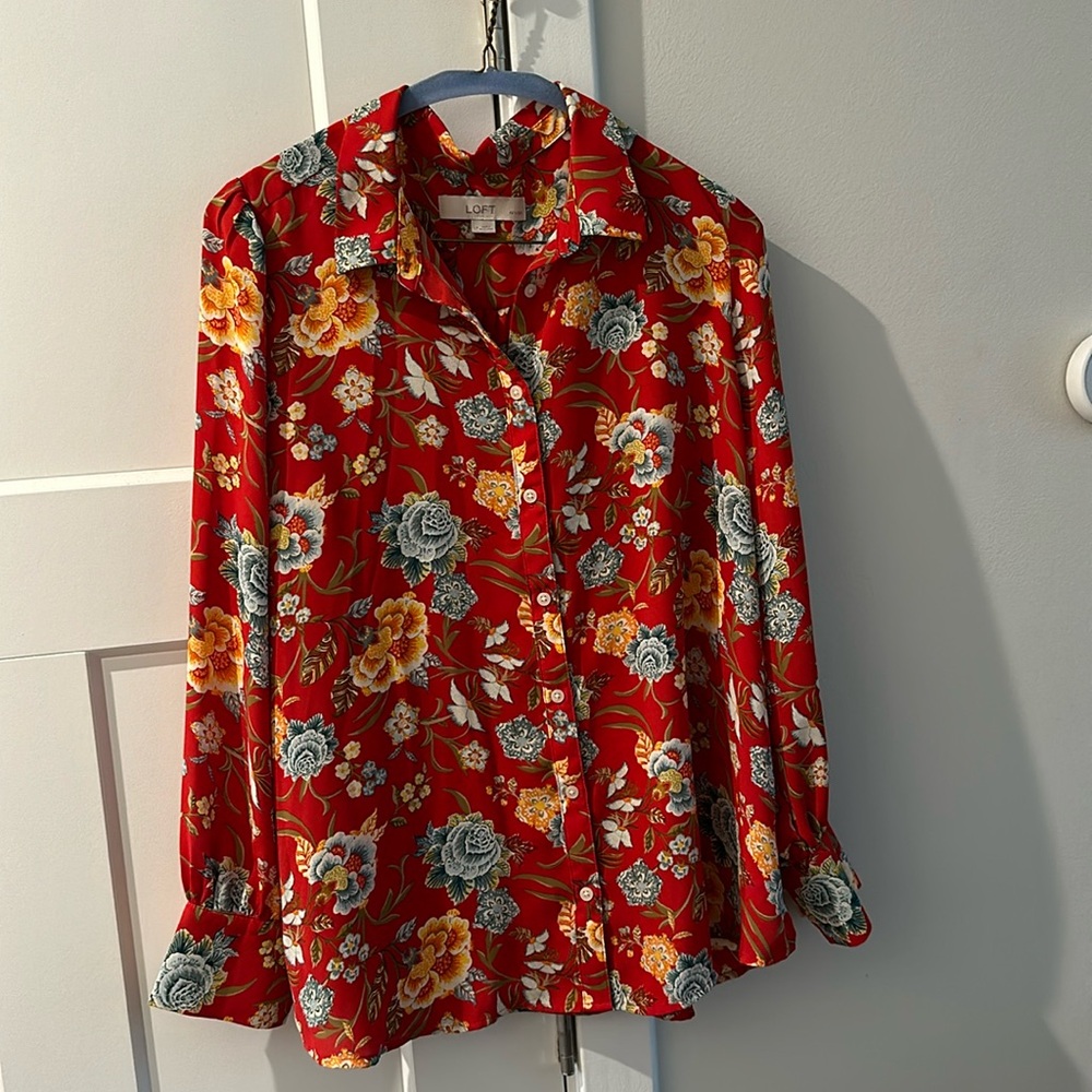 Bright Red Floral Blouse size Large petite
